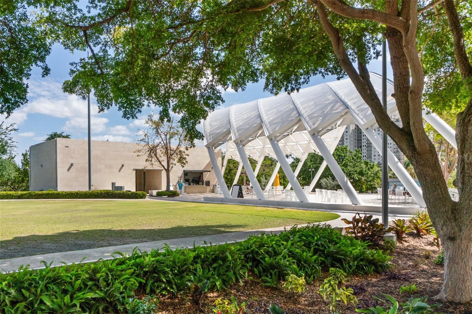 CONDO ON THE BAY TOWER II - Residential