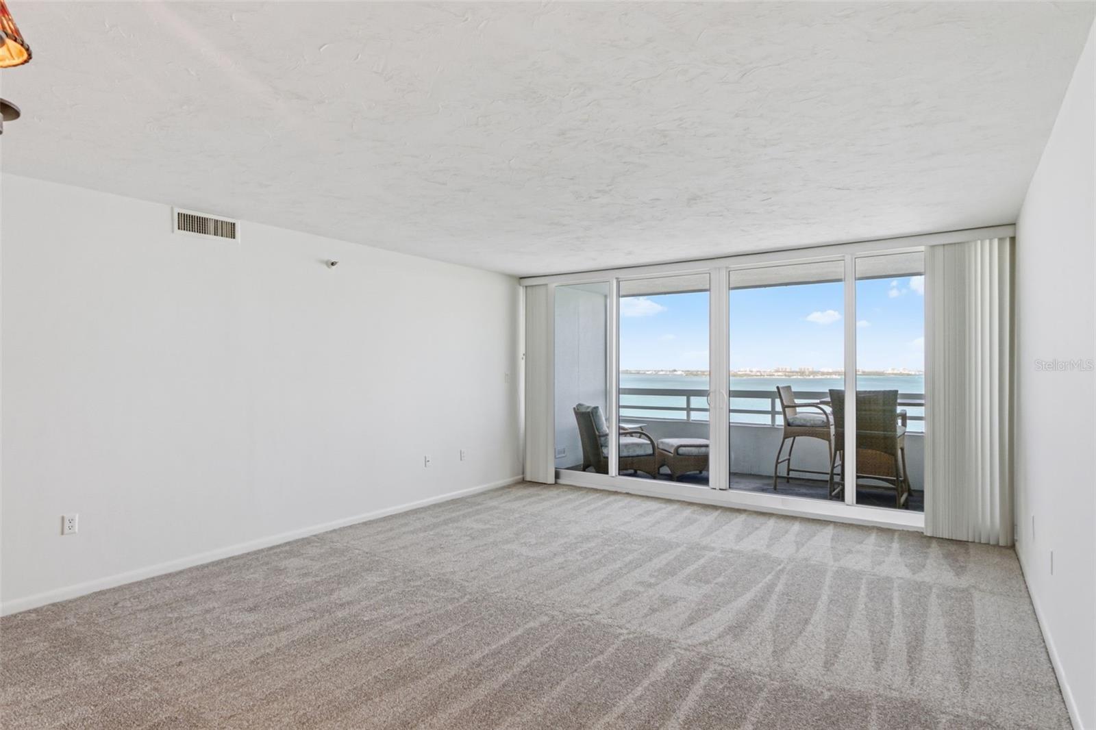 988 BLVD OF THE ARTS 1116