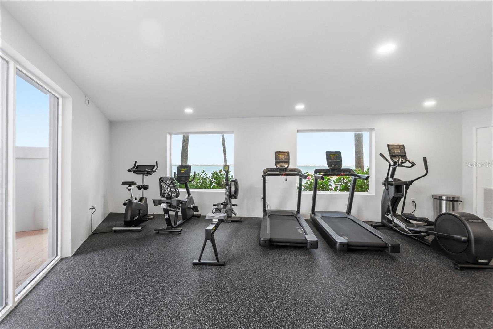 CONDO ON THE BAY TOWER II - Residential