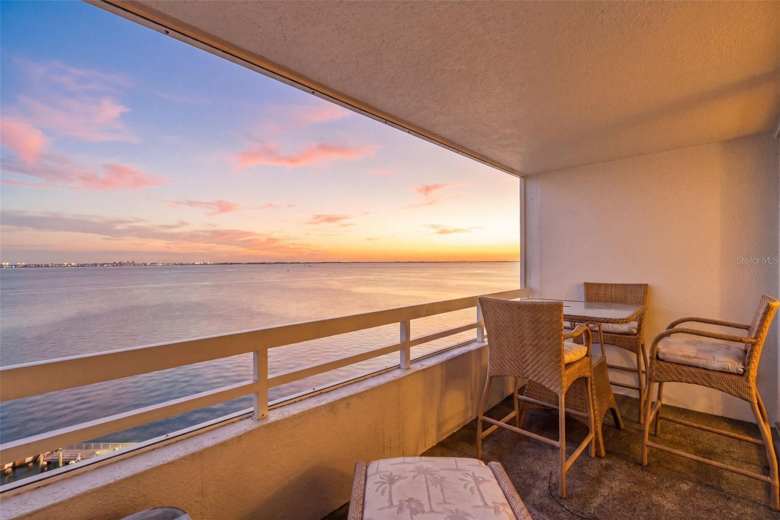 CONDO ON THE BAY TOWER II - Residential