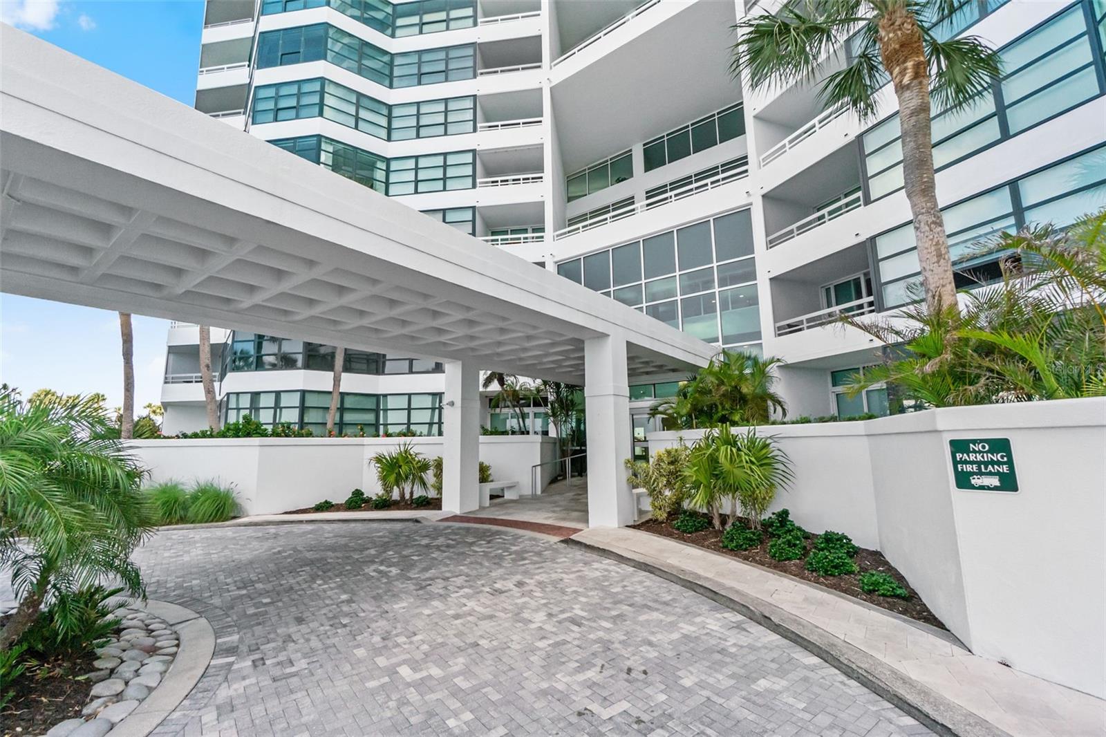 CONDO ON THE BAY TOWER II - Residential