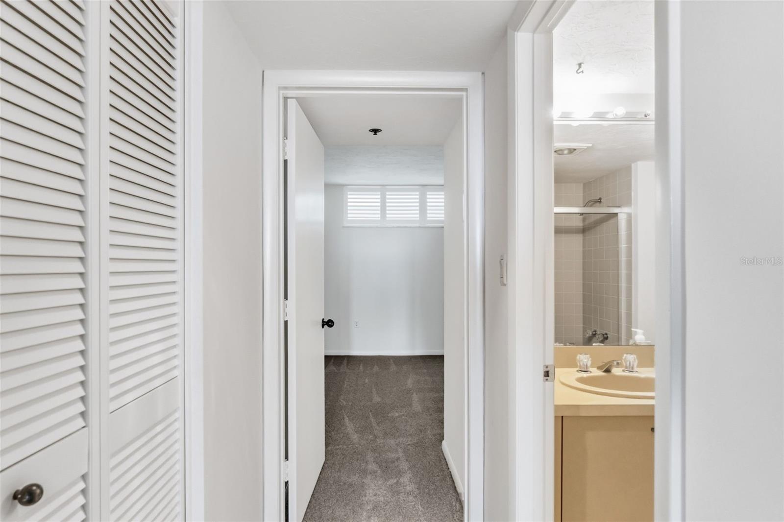 CONDO ON THE BAY TOWER II - Residential