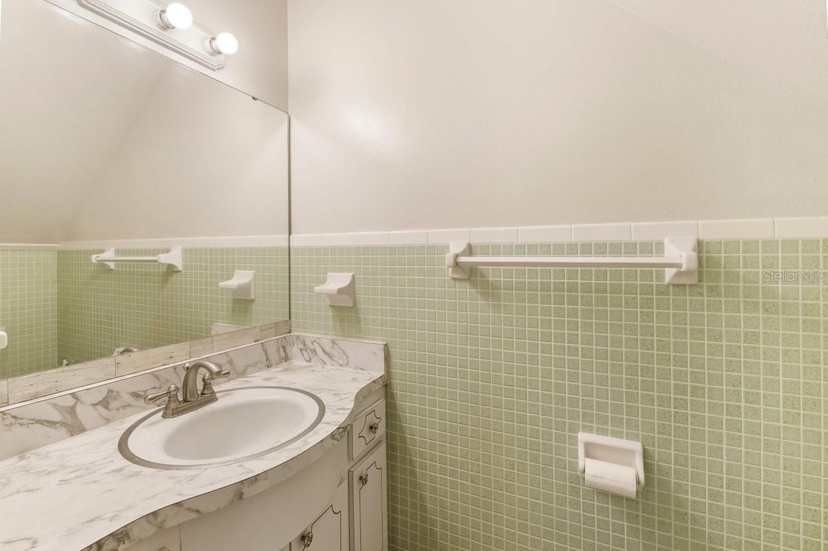 BAY CREST PARK UNIT 17 - Residential