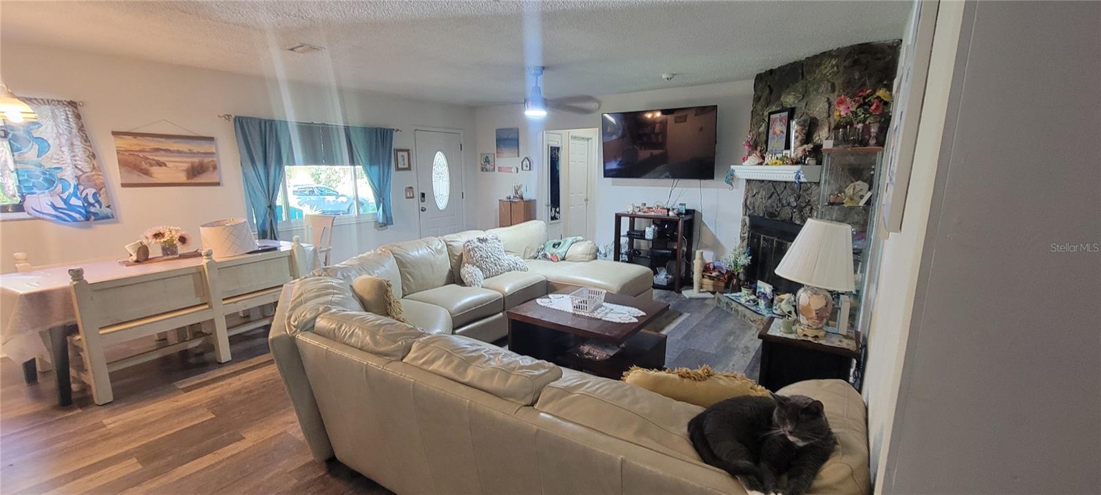 6046 E LORING LANE