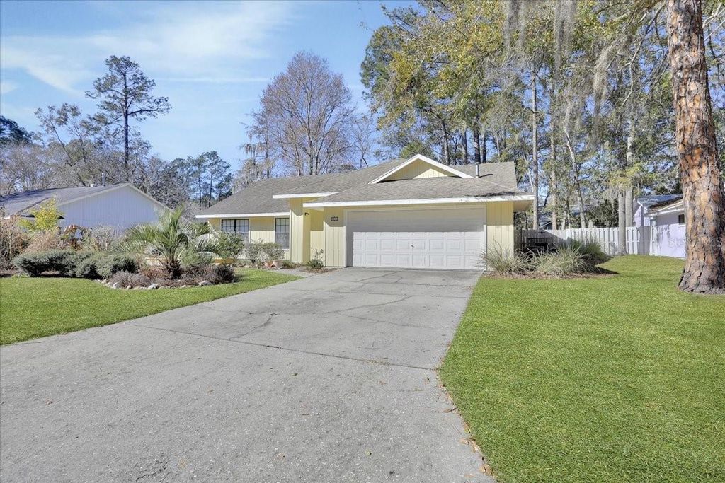 Photo of 4518 NW 20th Terrace, Gainesville, FL 32605 (MLS # GC537557)