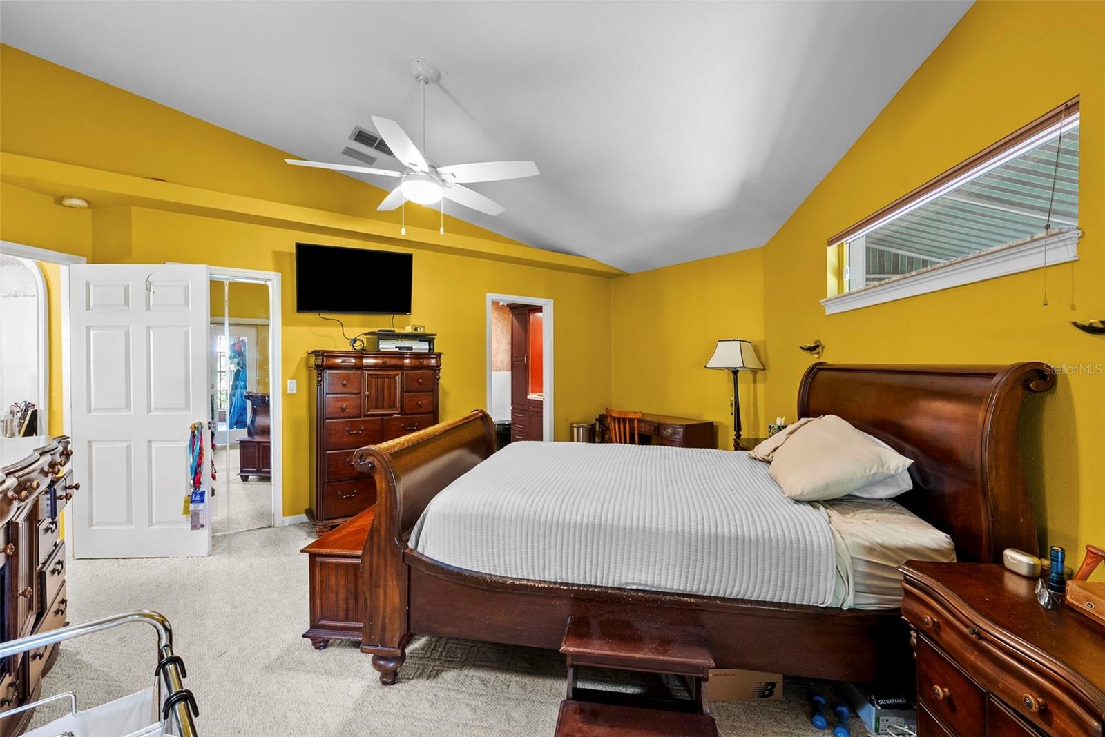 HENDRY MANOR - Residential