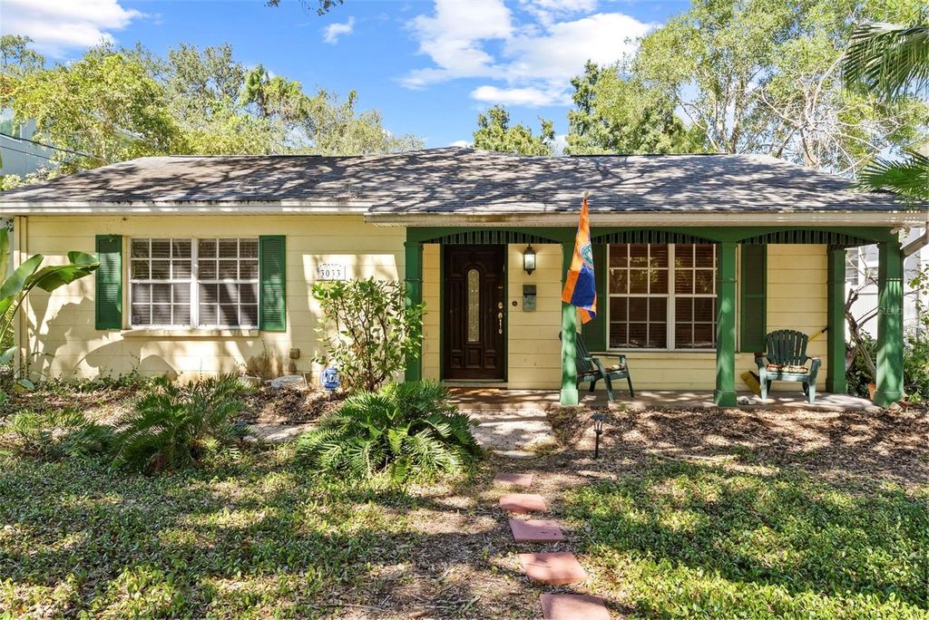 Photo of 3033 W Asbury Place, Tampa, FL 33611 (MLS # TB8438123)