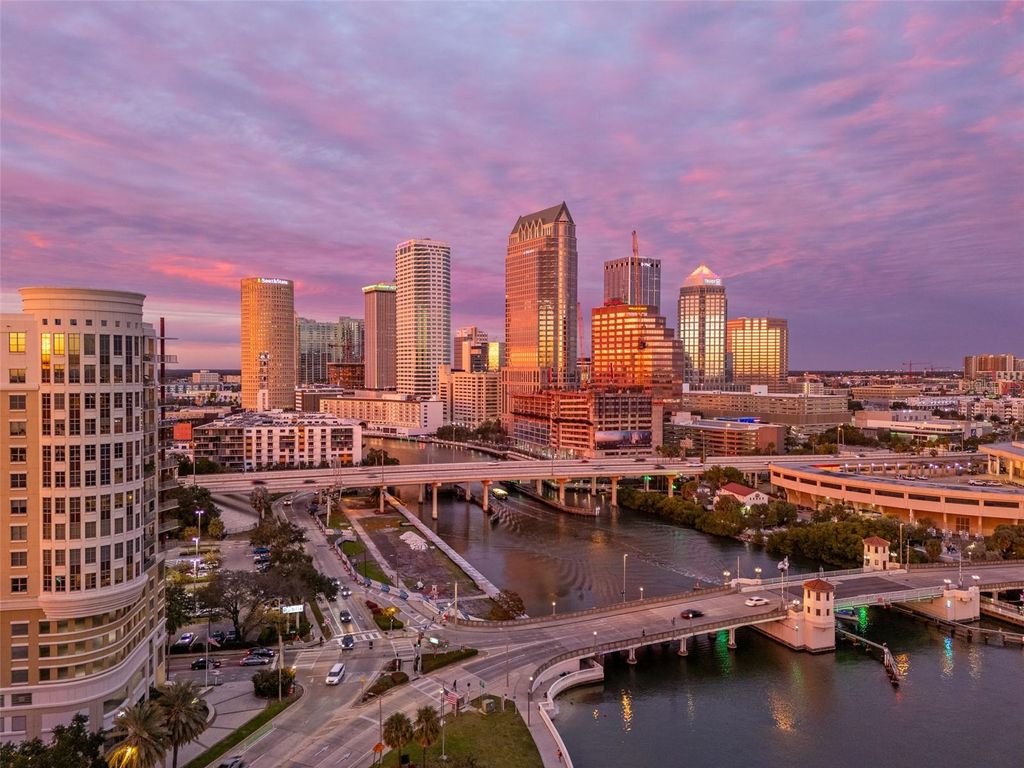 Photo of 275 Bayshore Boulevard #1707, Tampa, FL 33606 (MLS # TB8461804)