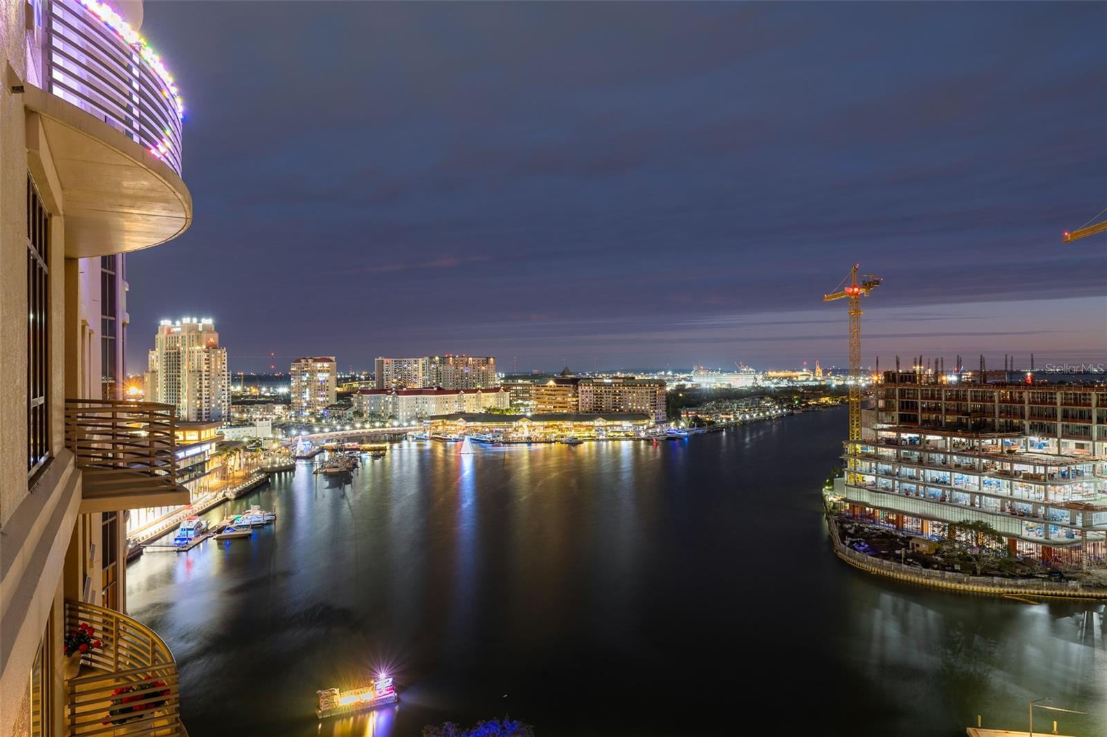 THE PARKSIDE OF ONE BAYSHORE - Residential