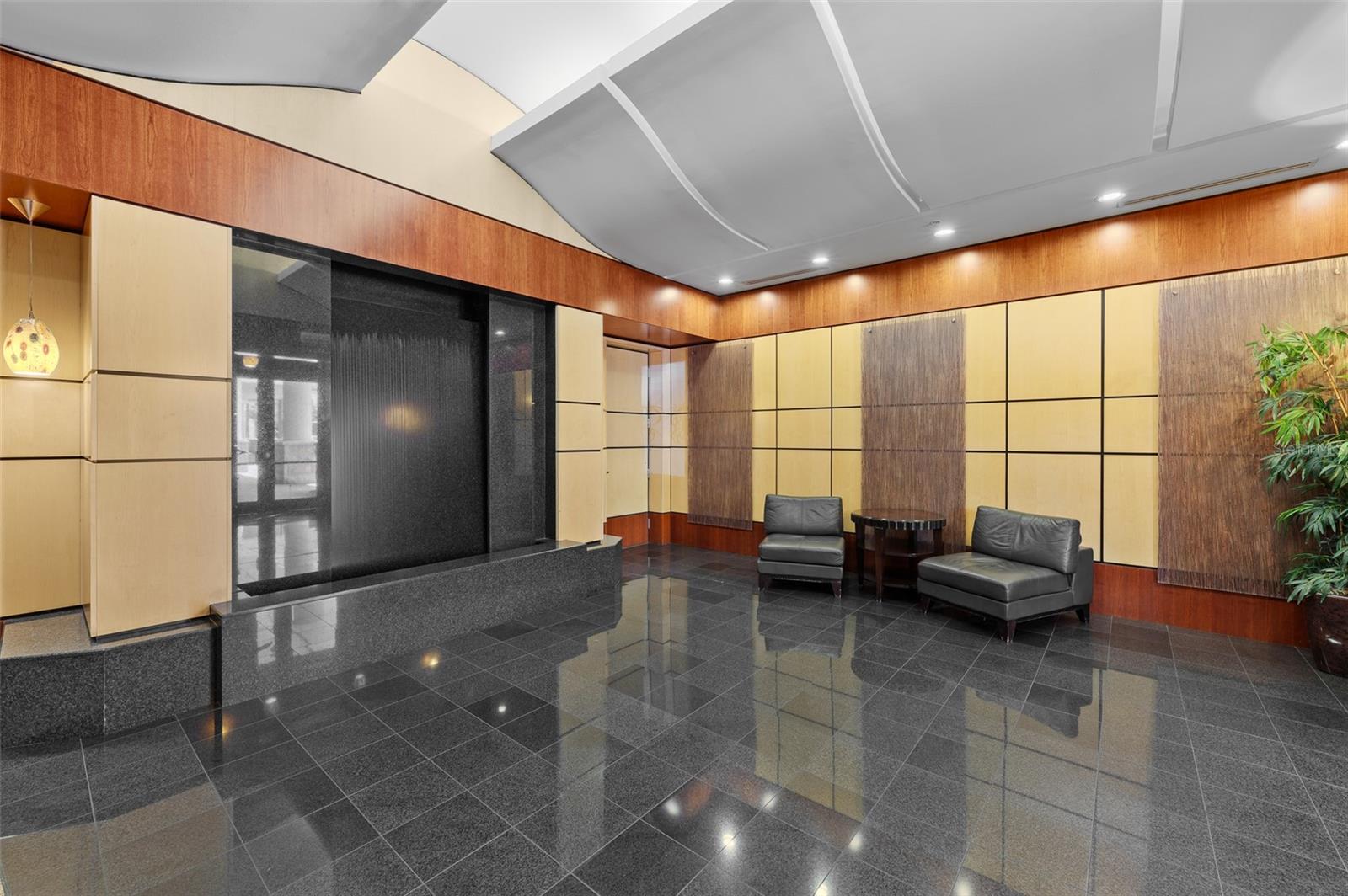 THE PARKSIDE OF ONE BAYSHORE - Residential