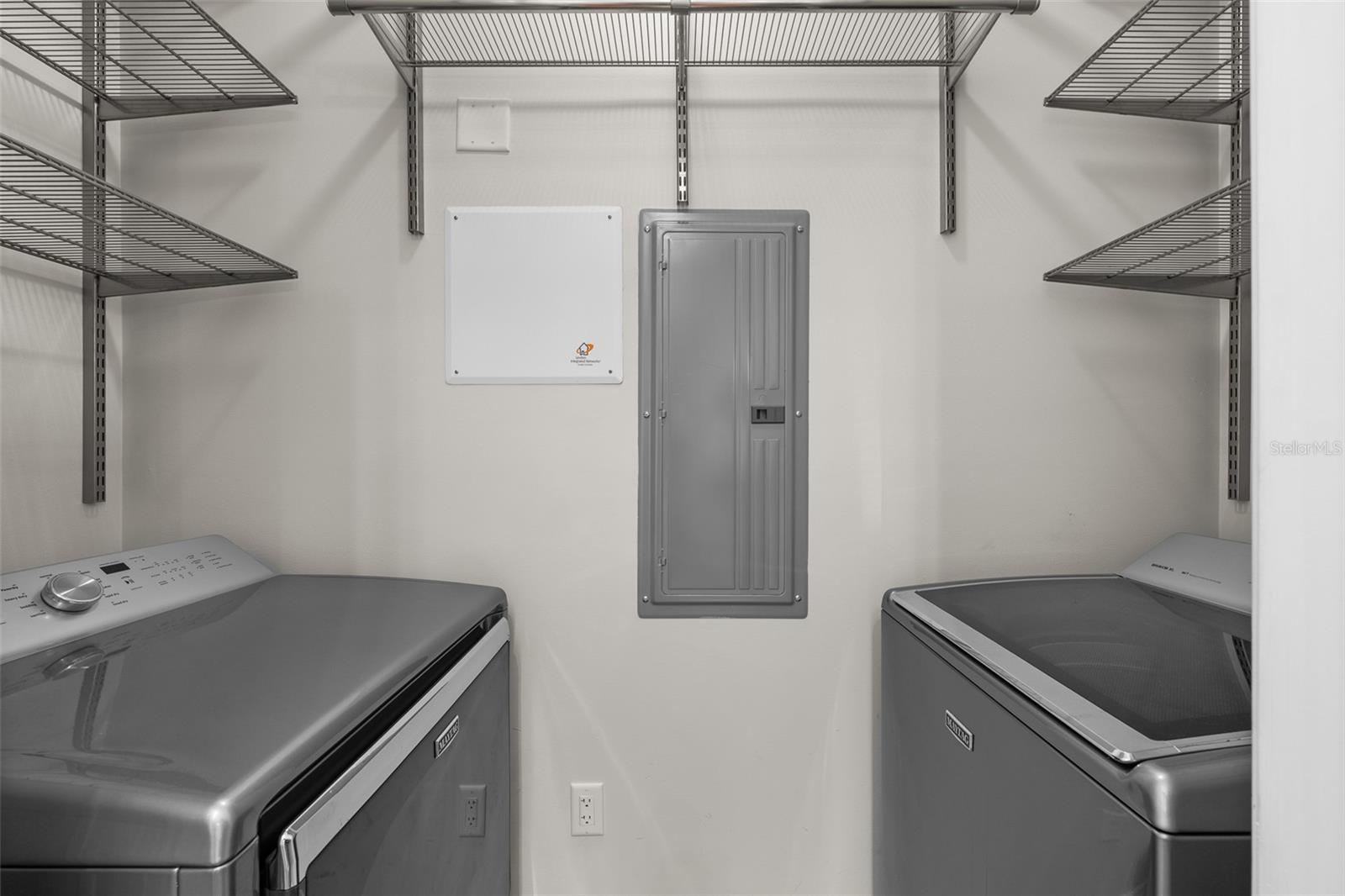 THE PARKSIDE OF ONE BAYSHORE - Residential