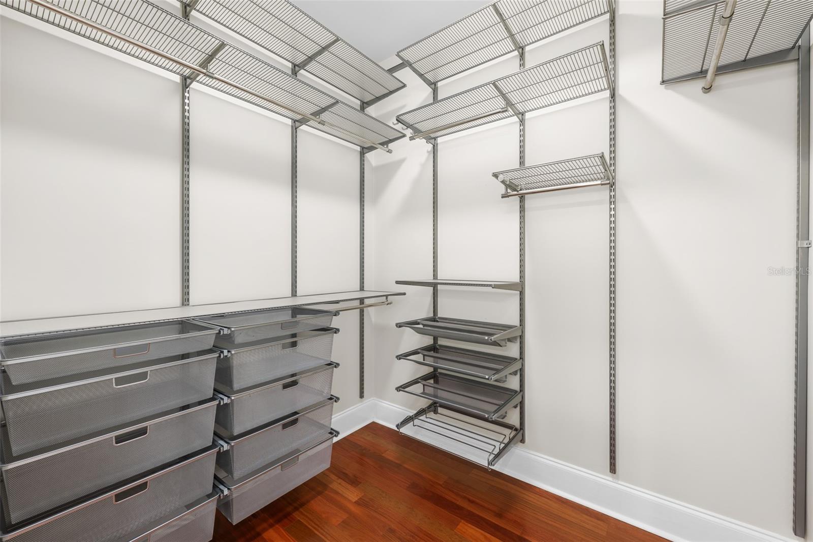 THE PARKSIDE OF ONE BAYSHORE - Residential