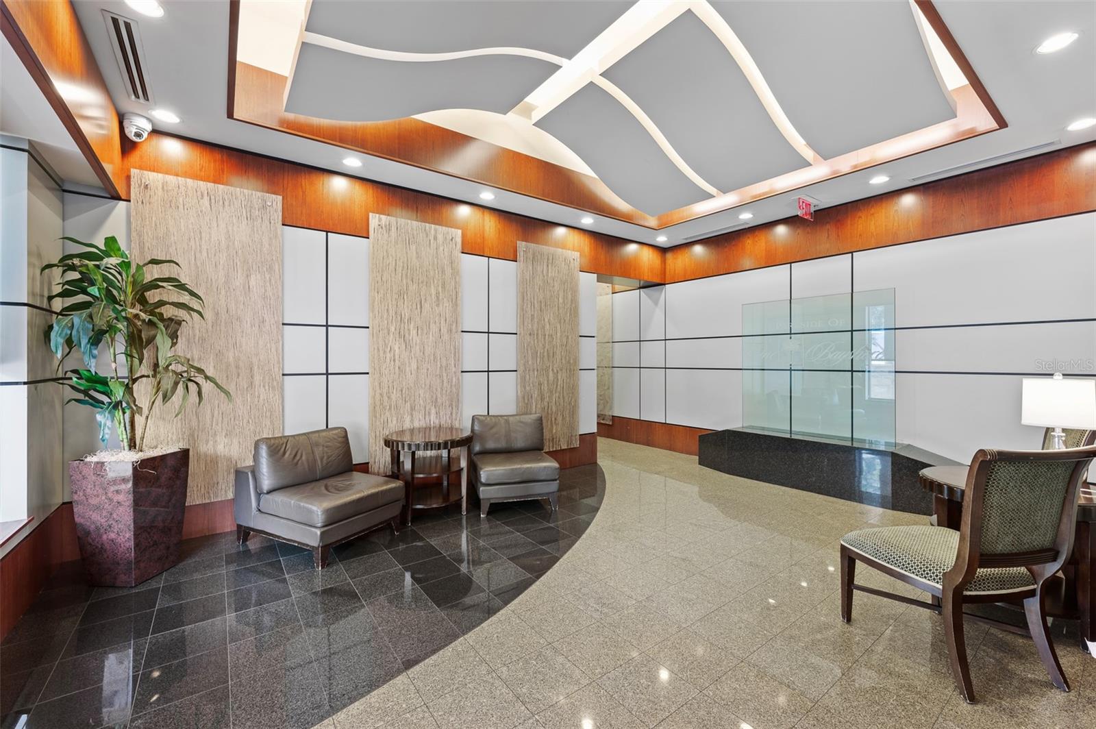 THE PARKSIDE OF ONE BAYSHORE - Residential