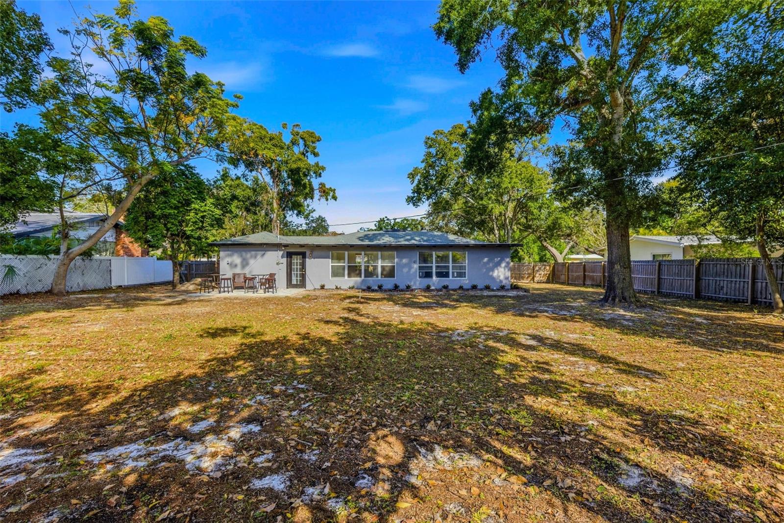 BAYOU HEIGHTS HANLONS - Residential