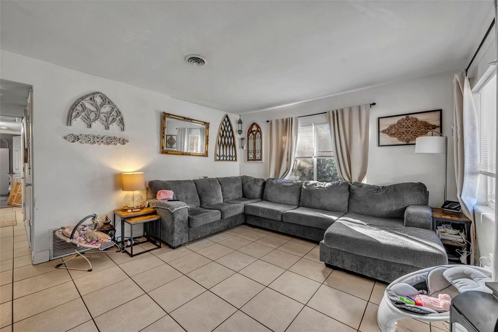 Photo of 2413 S Osceola Avenue, Orlando, FL 32806 (MLS # O6381546)