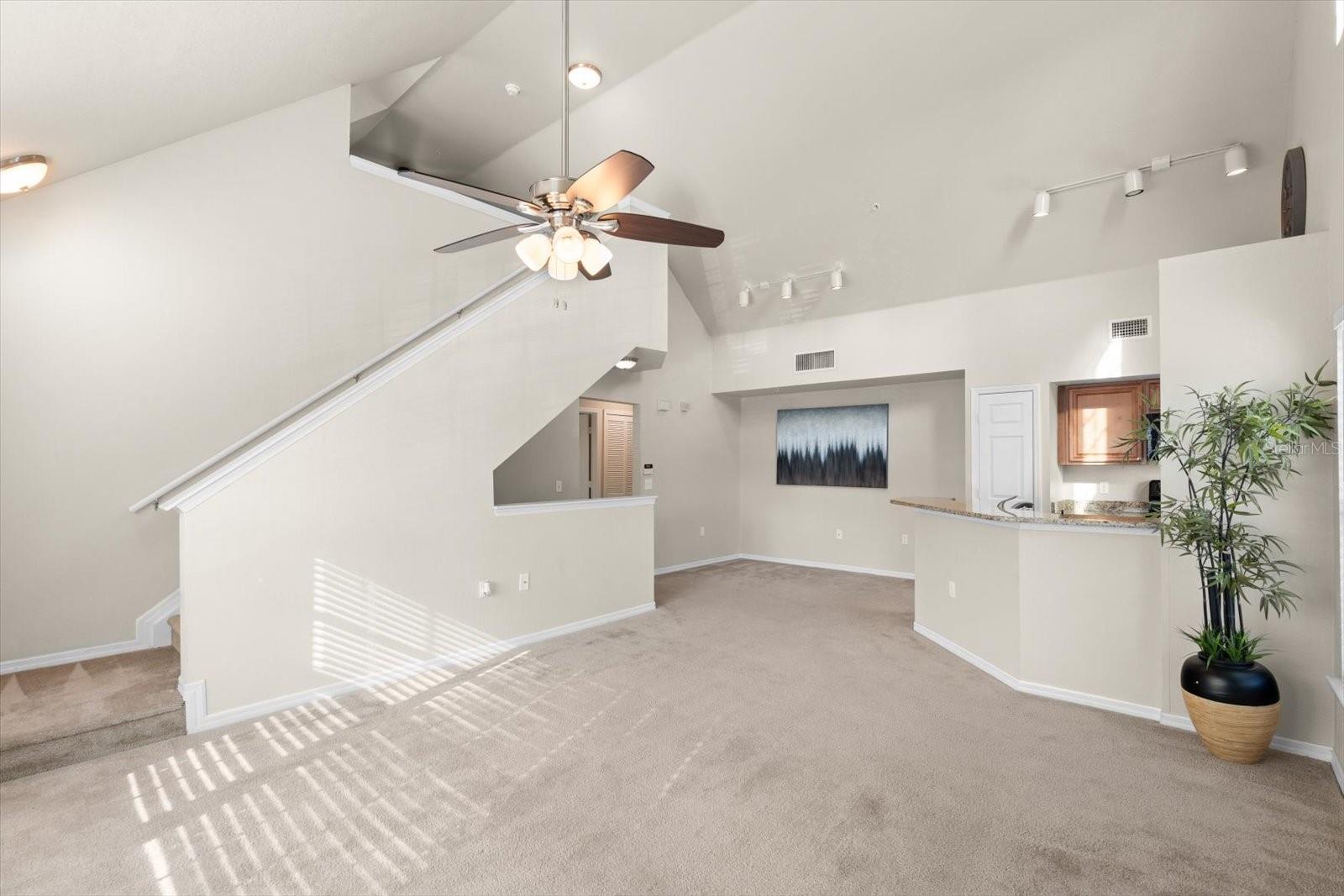 5560 ROSEHILL ROAD 201