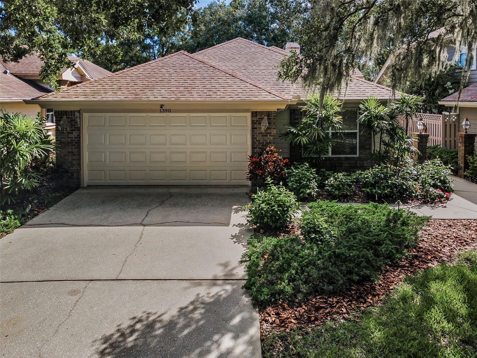 1390 RIVER OAKS COURT