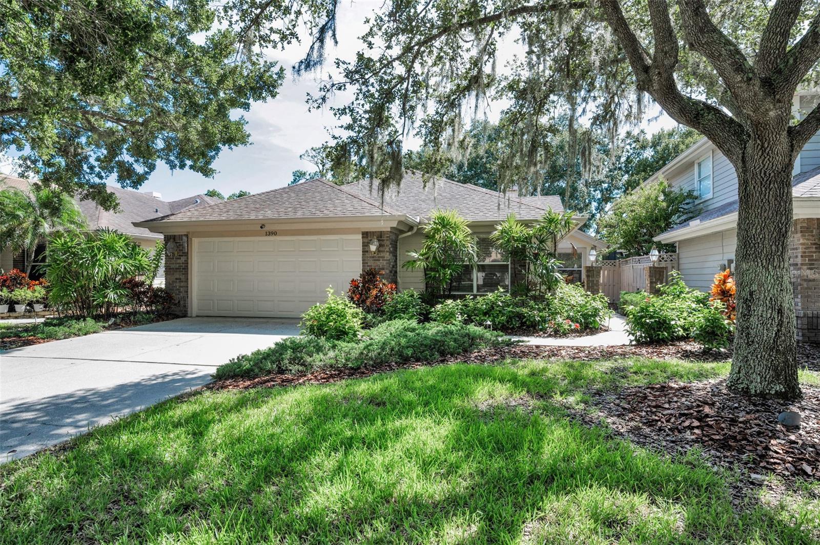 1390 RIVER OAKS COURT