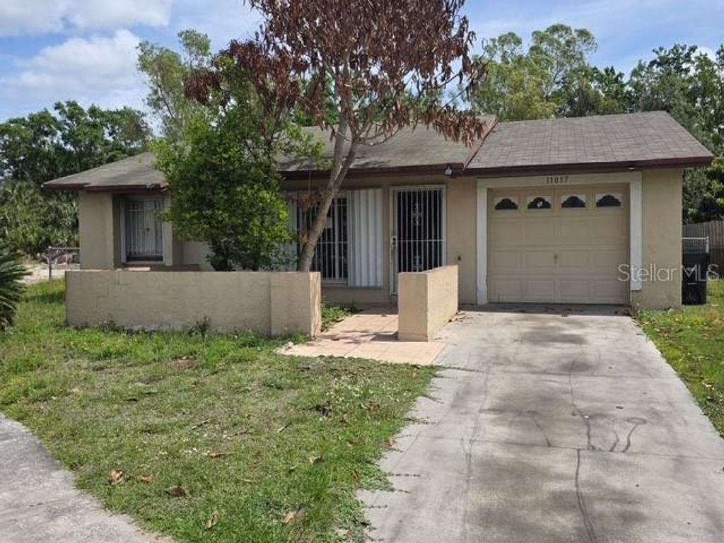 Photo of 11017 Finchley Place, Orlando, FL 32837 (MLS # O6399393)