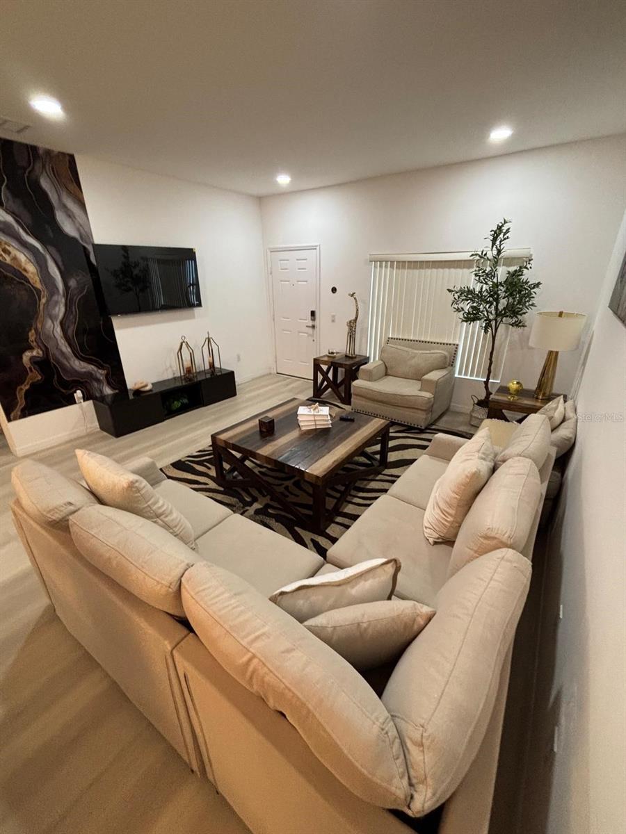 3162 SUN LAKE COURT B