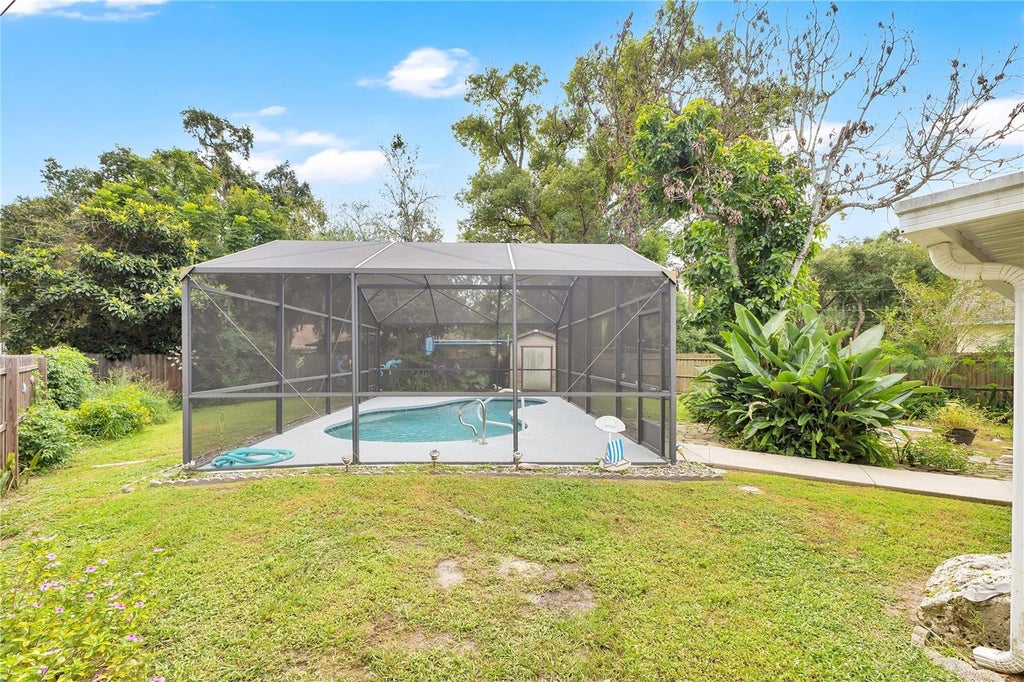 Photo of 1519 Michigan Avenue, Saint Cloud, FL 34769 (MLS # S5158502)