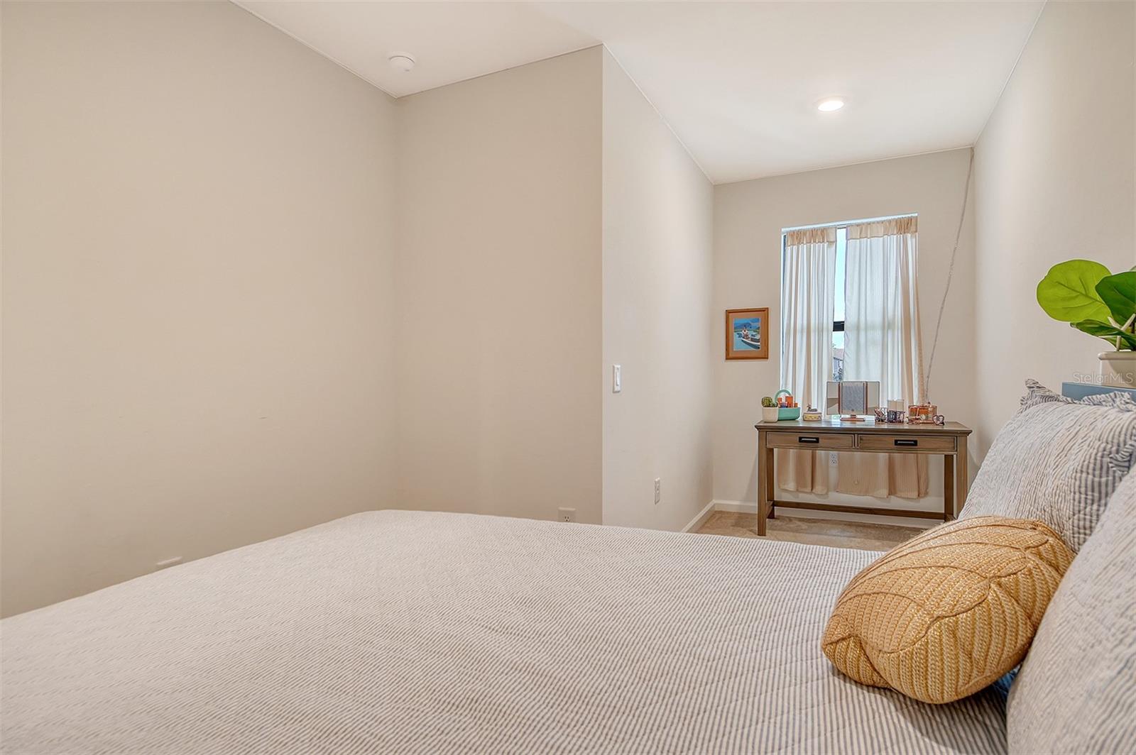 AVANTI/WATERSIDE - Residential