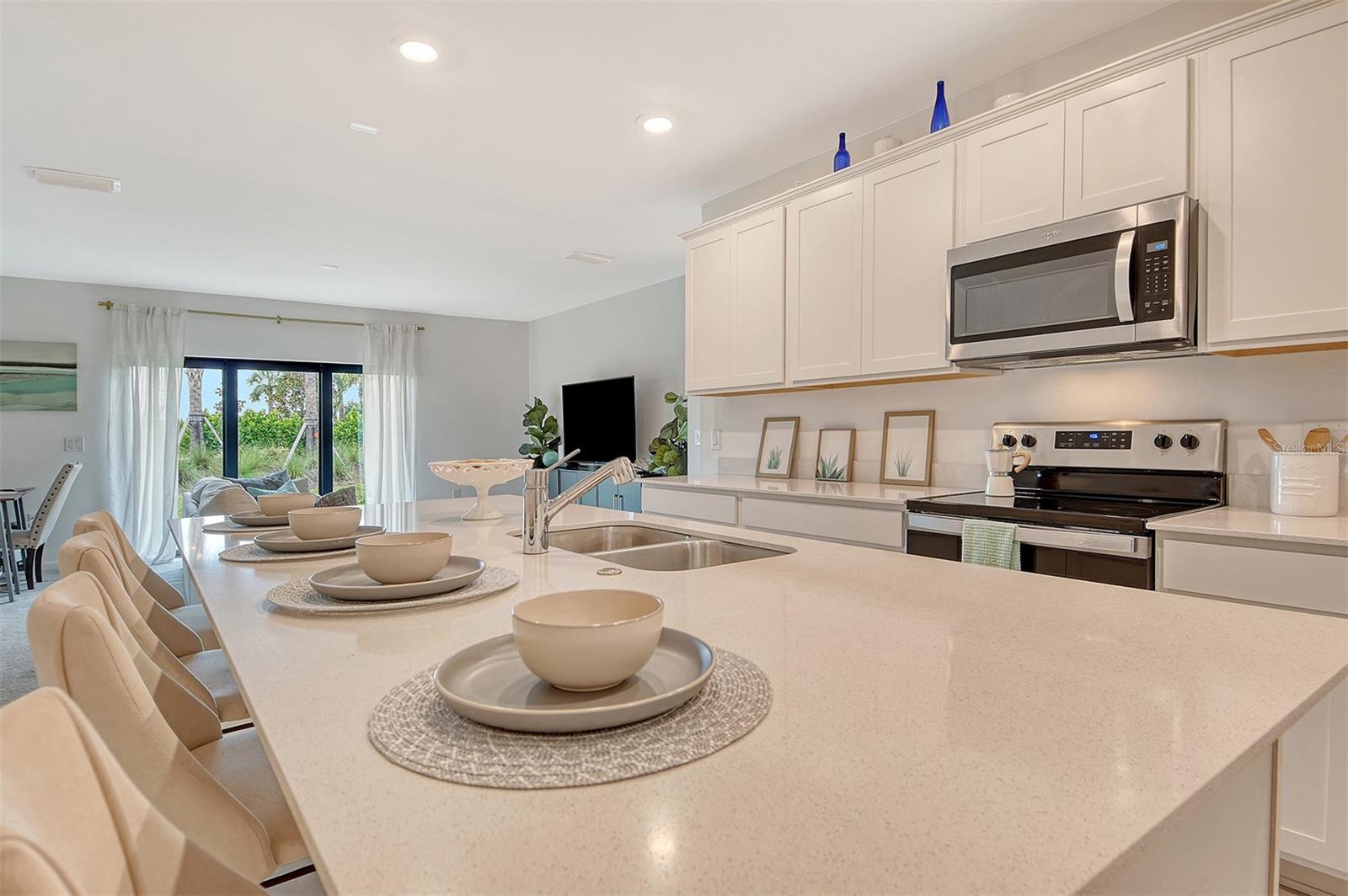 AVANTI/WATERSIDE - Residential