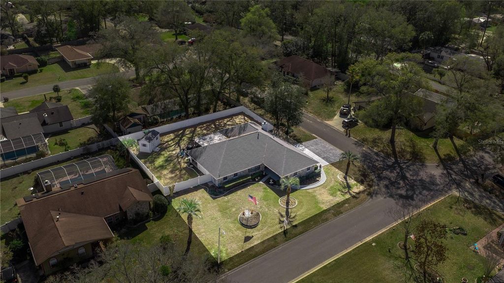 Photo of 5565 SE 37th Place, Ocala, FL 34480 (MLS # OM720145)