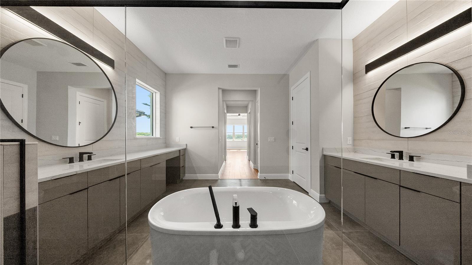 BELLA COLLINA - Residential