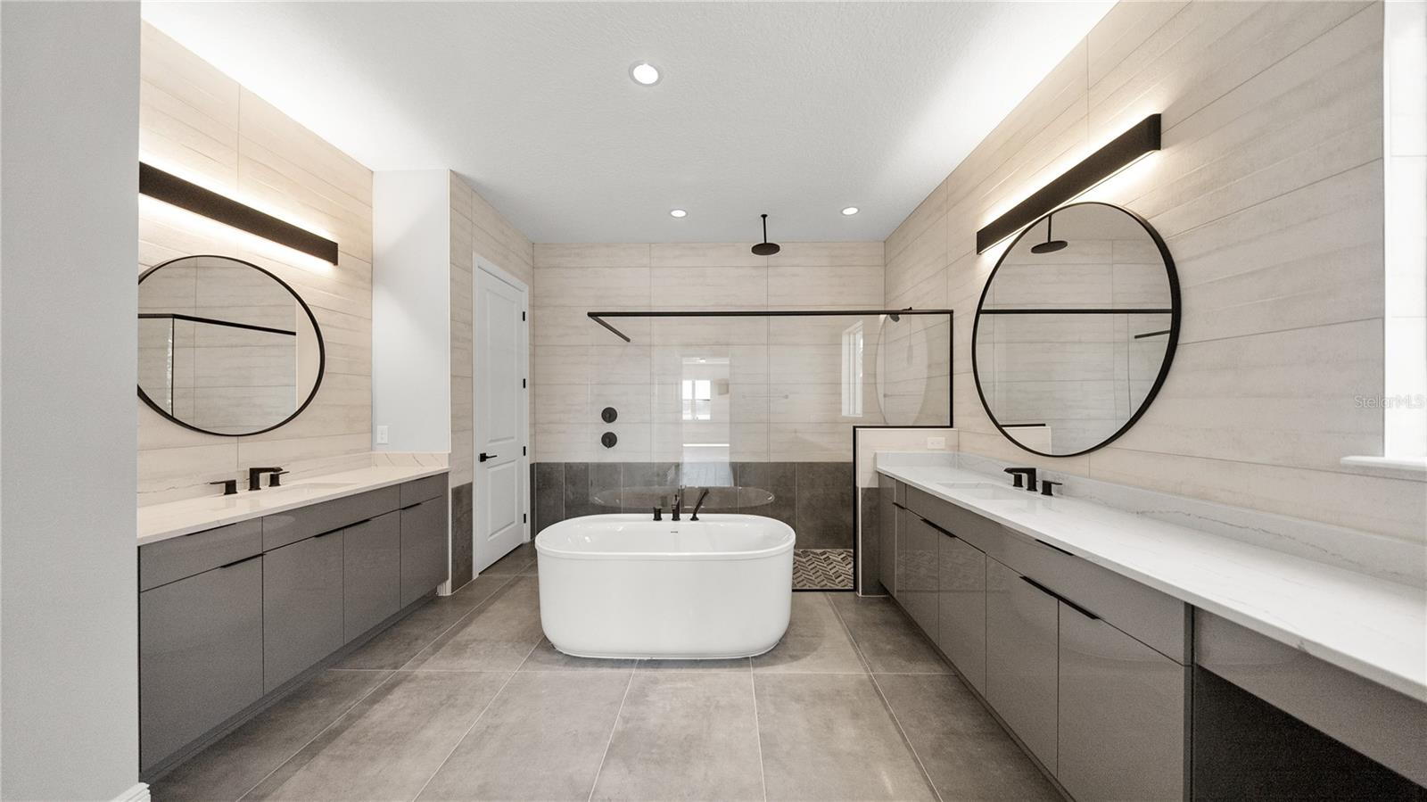 BELLA COLLINA - Residential