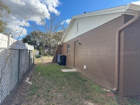 A home in VALRICO