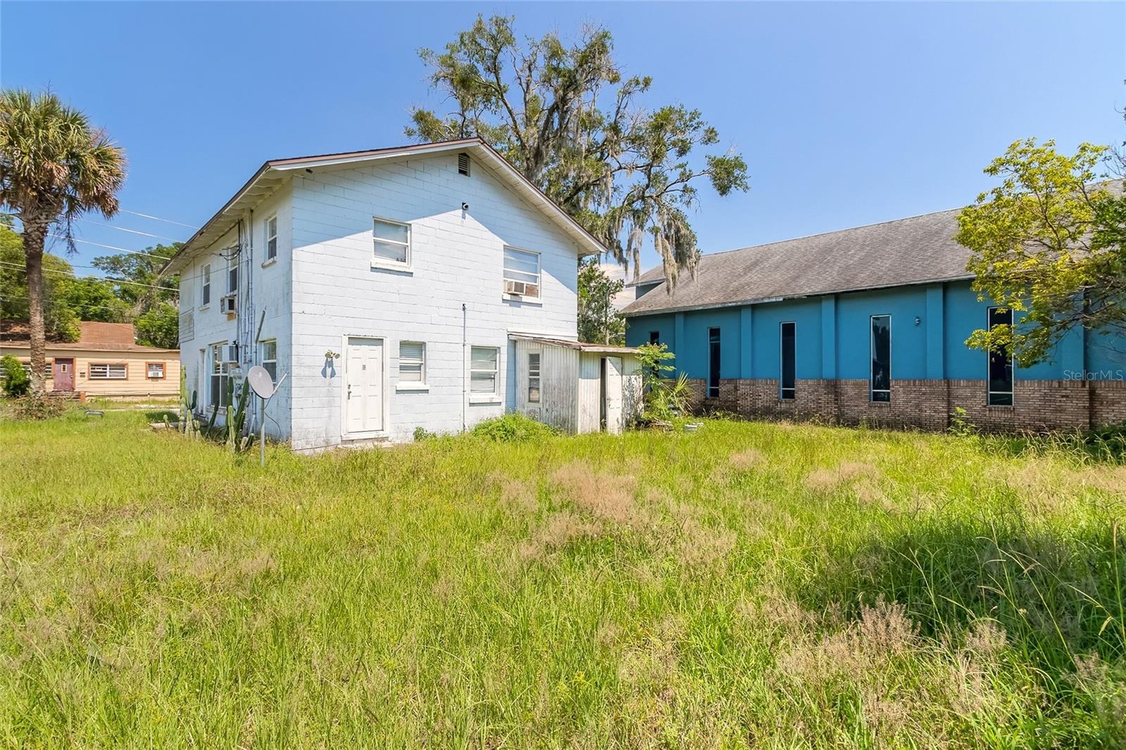 304 S ADELLE AVENUE