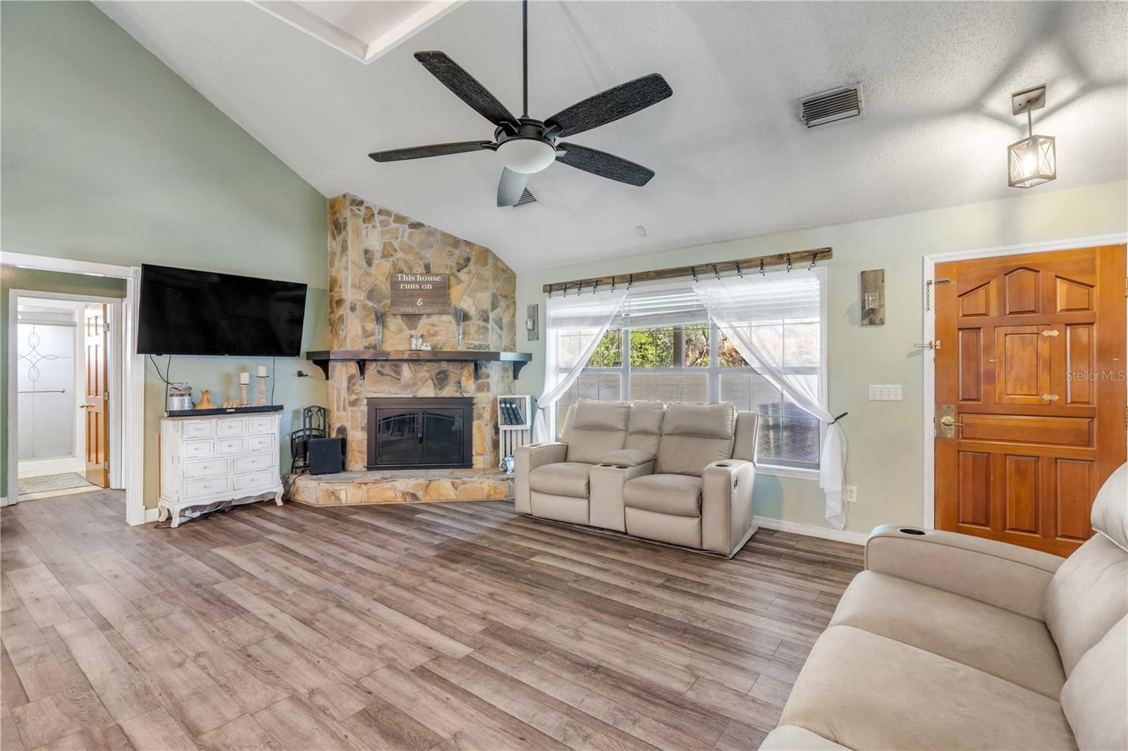 SARGENTS & BRADBURYS SAM TR OAK HILL - Residential