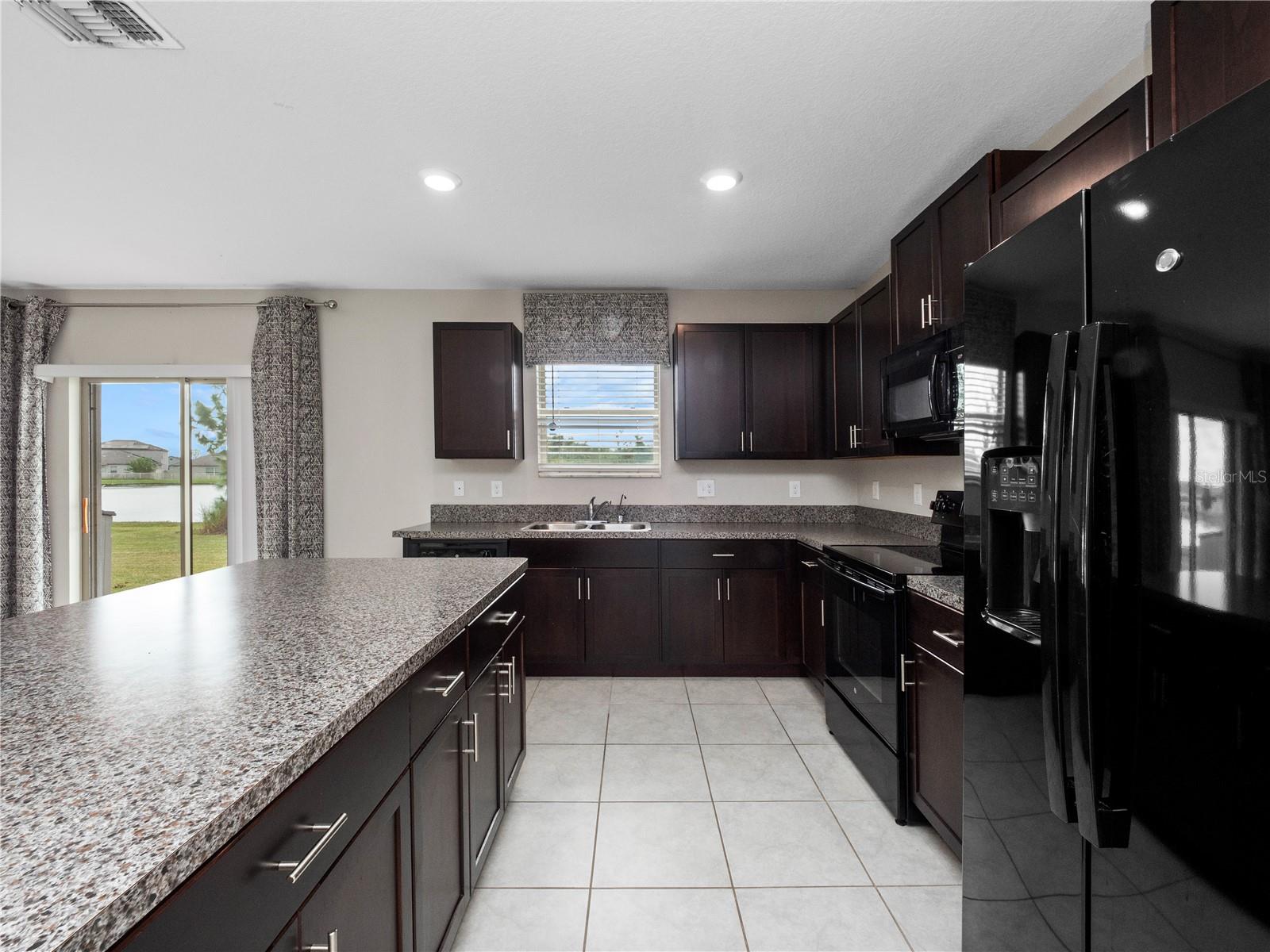 RIVERSTONE PH 1 - Residential