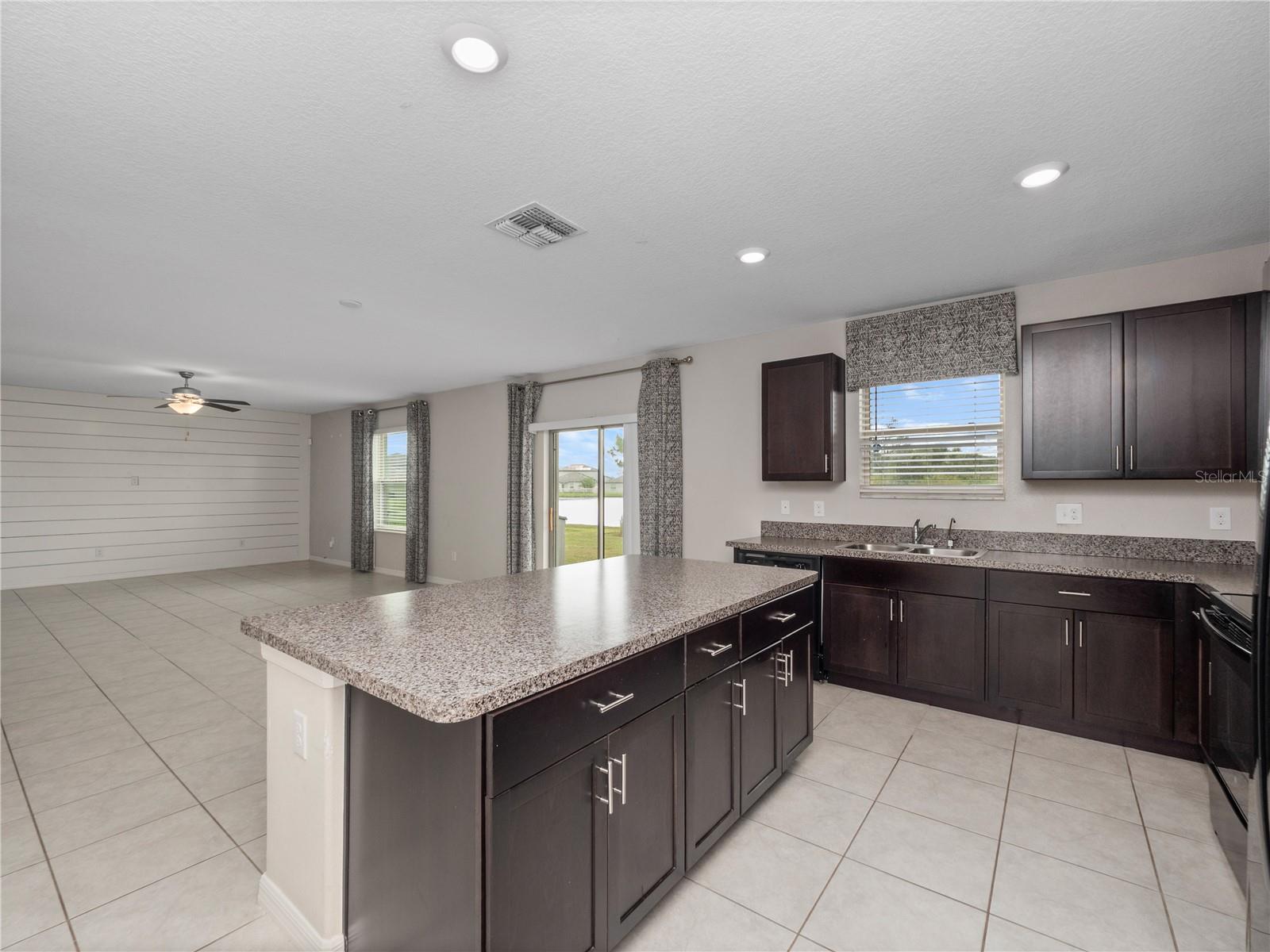 RIVERSTONE PH 1 - Residential