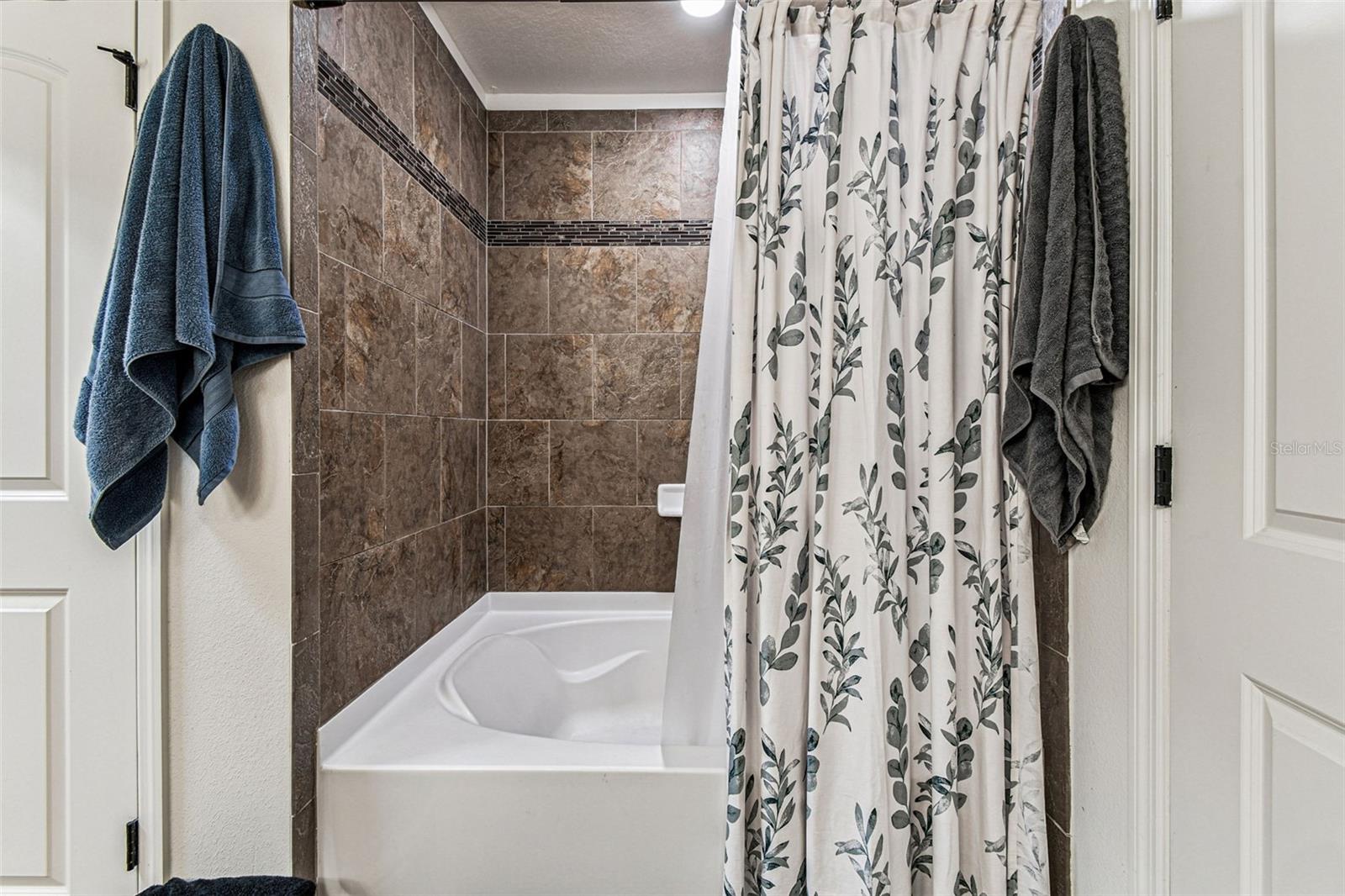 MEDFORD LAKES PHASE 1 LOT 44 - Residential