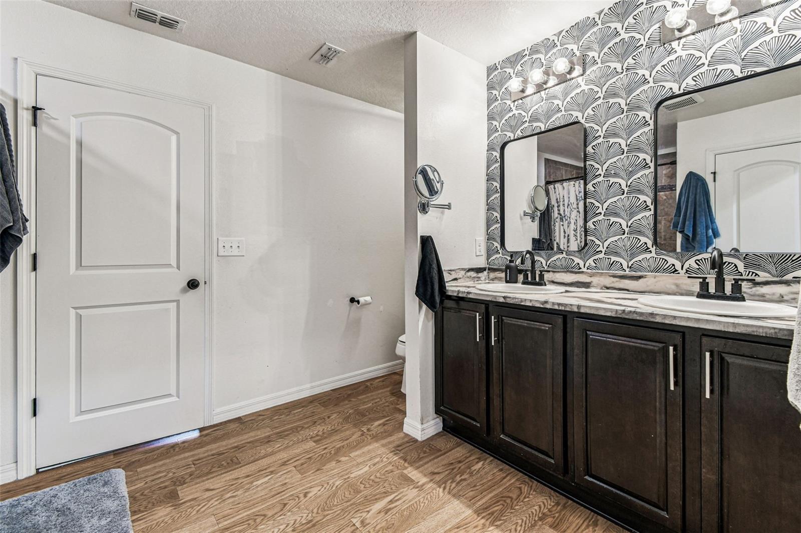 MEDFORD LAKES PHASE 1 LOT 44 - Residential