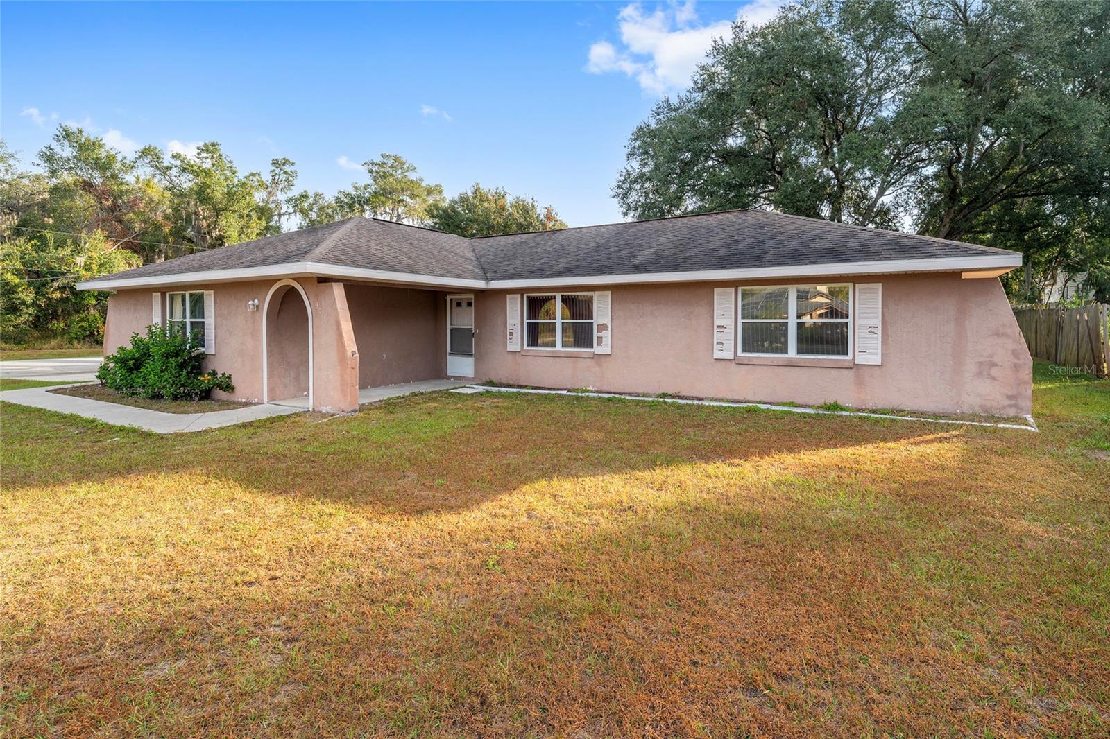 LADY LAKE BAGGETT ESTATES - Residential