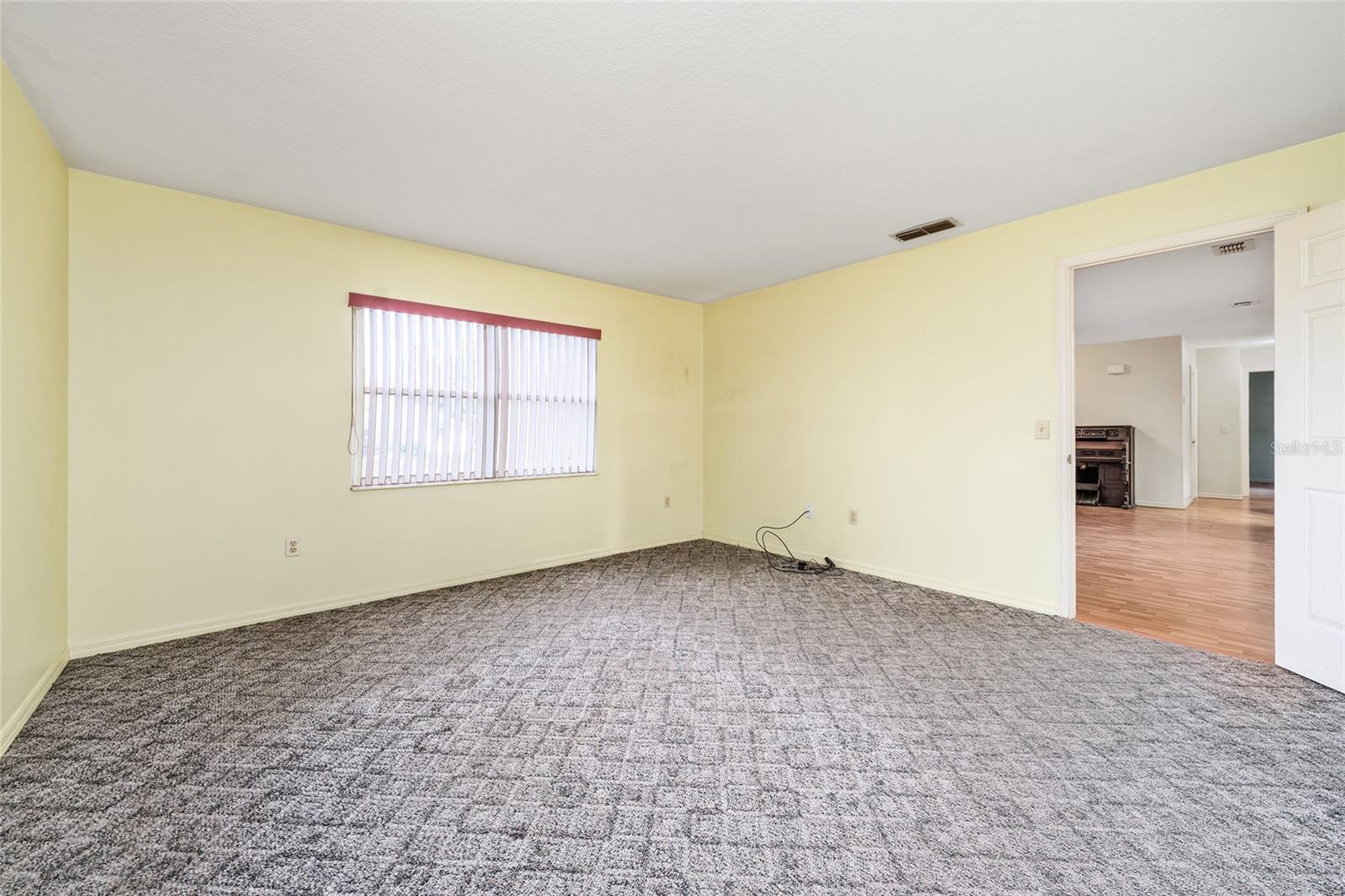 LADY LAKE BAGGETT ESTATES - Residential