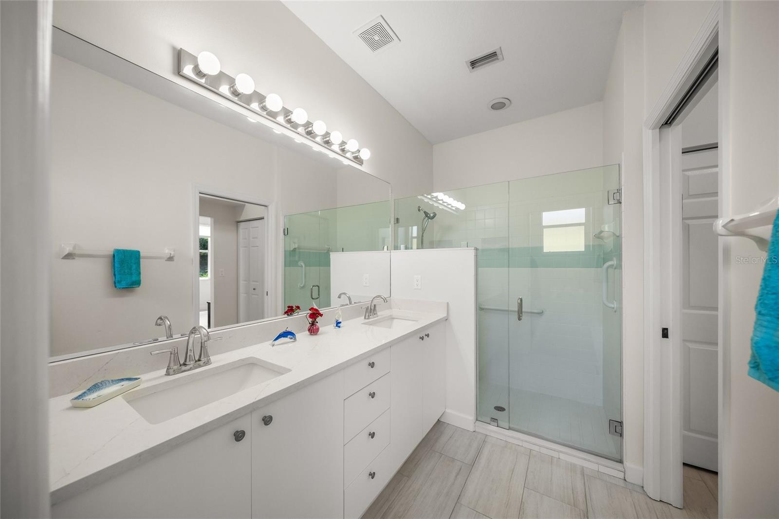 FOREST OAKS - Residential