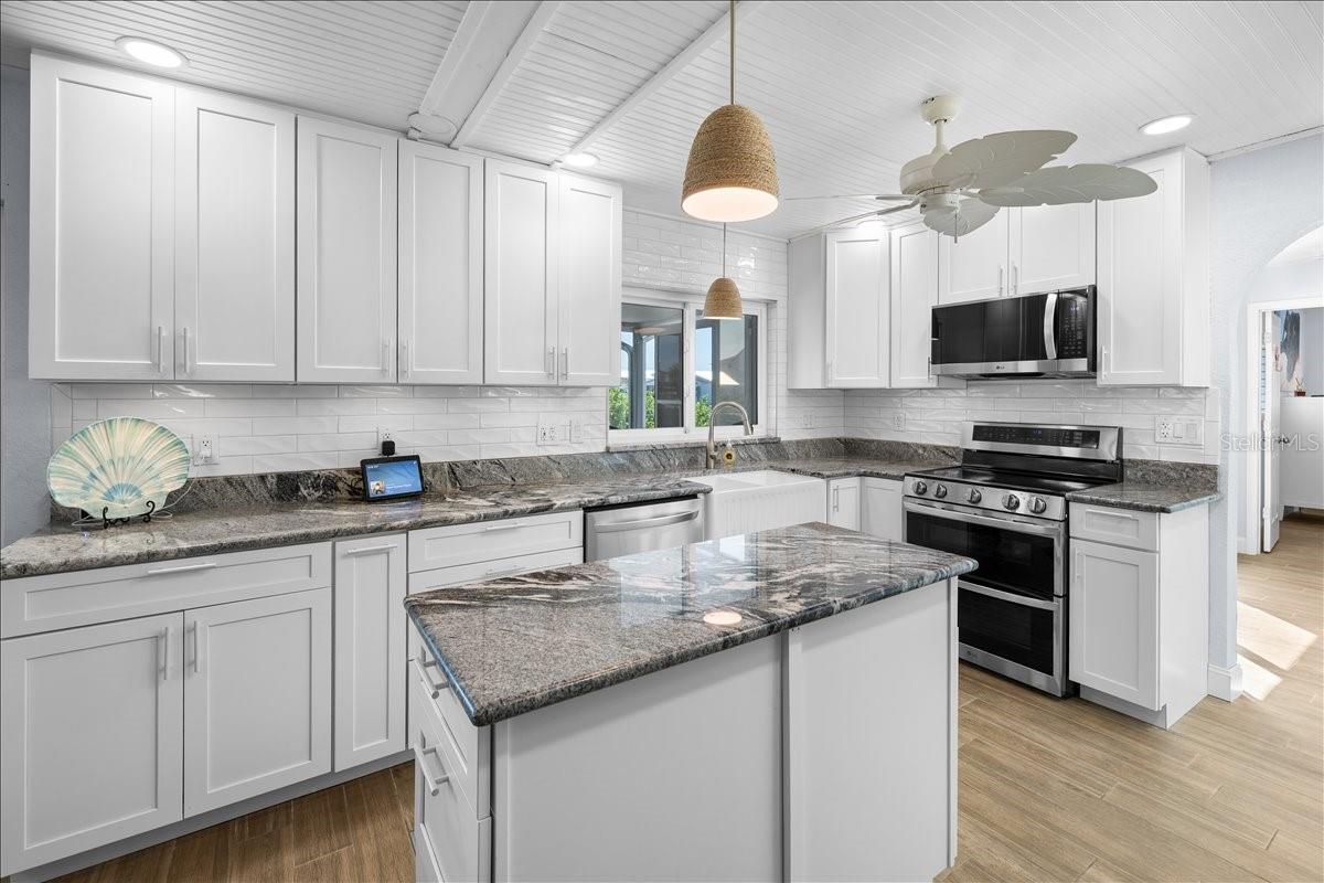 HERNANDO BEACH - Residential