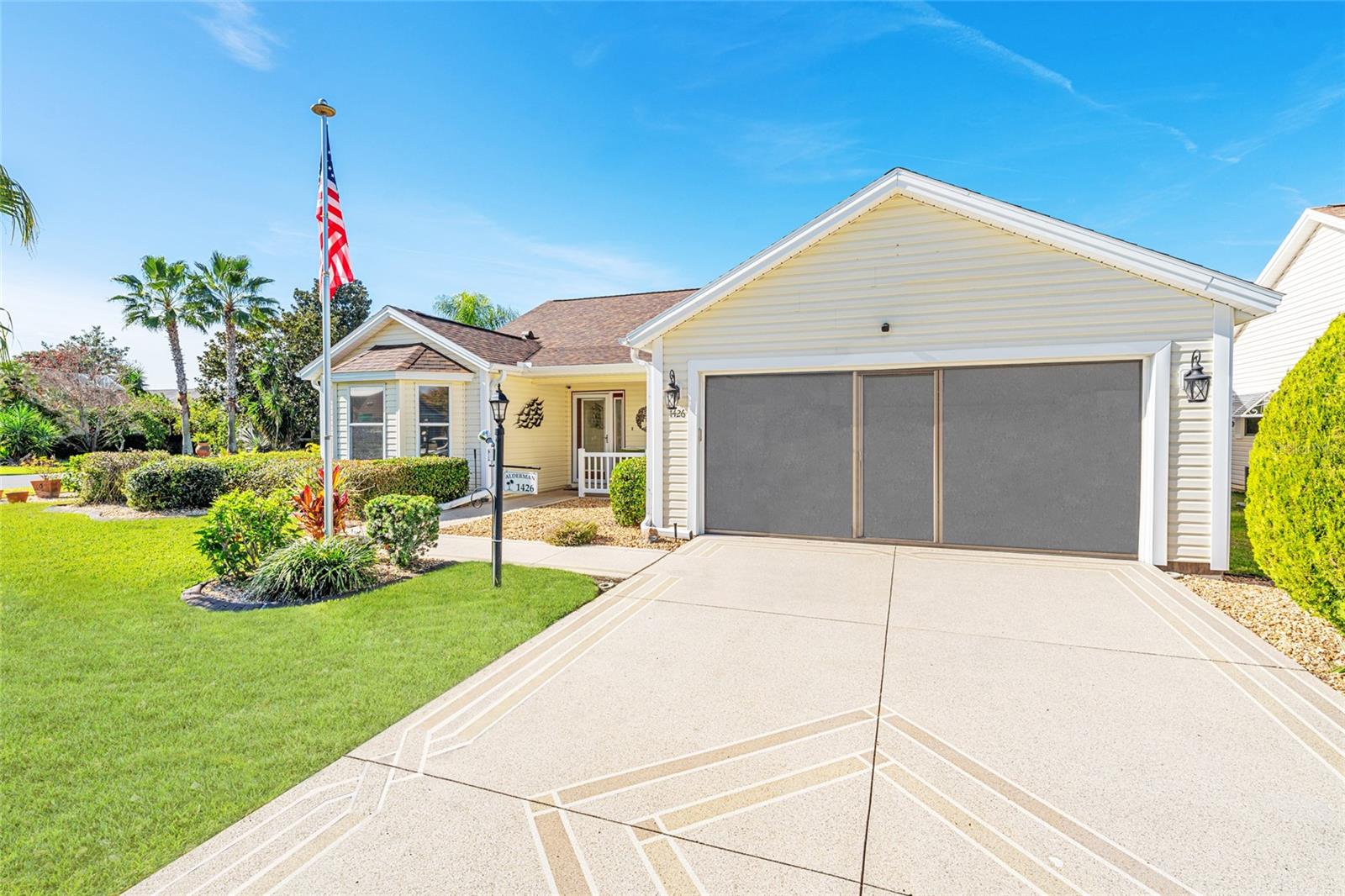 1426 LA HERMOSA DRIVE