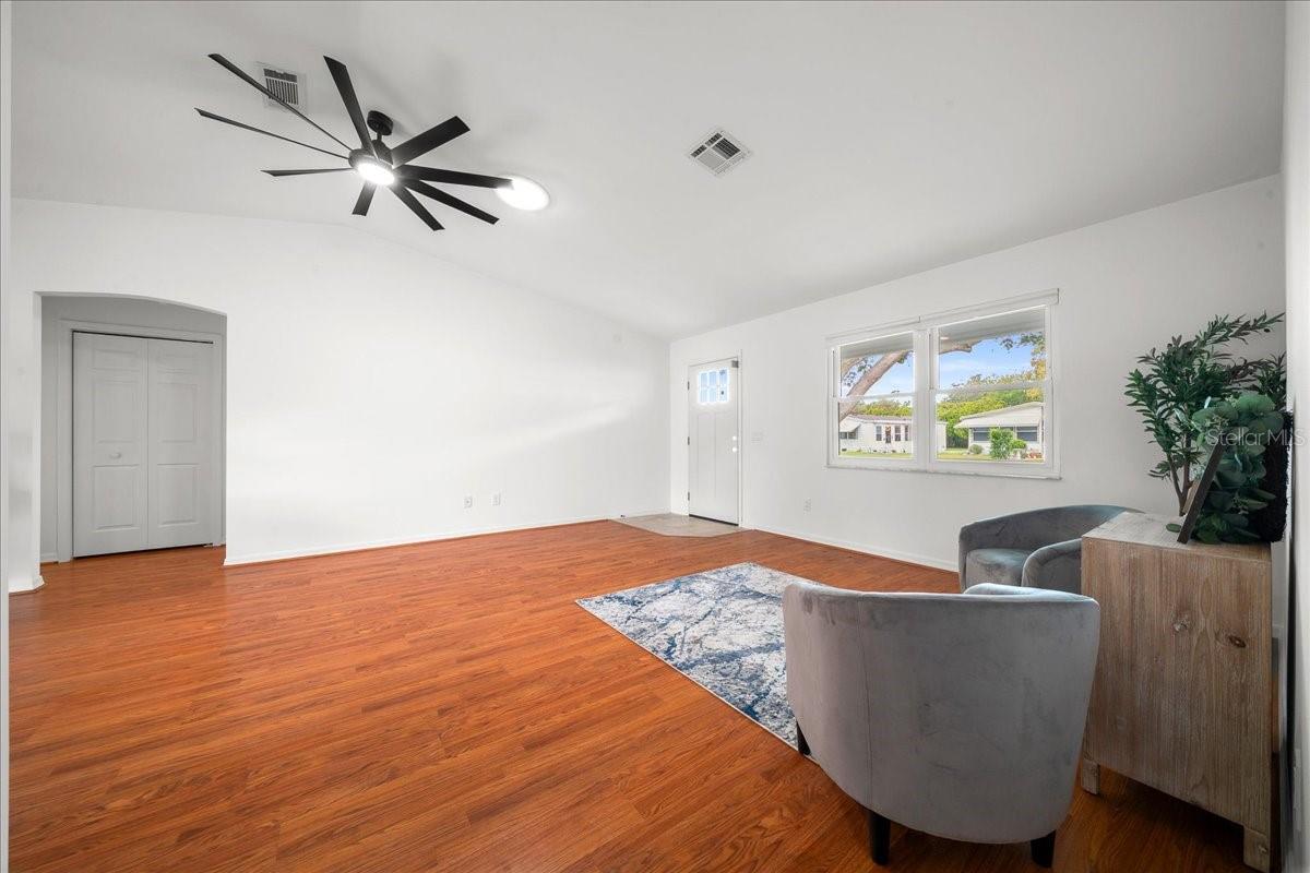 LADY LAKE ORANGE BLOSSOM GARDENS UNIT 08 - Residential