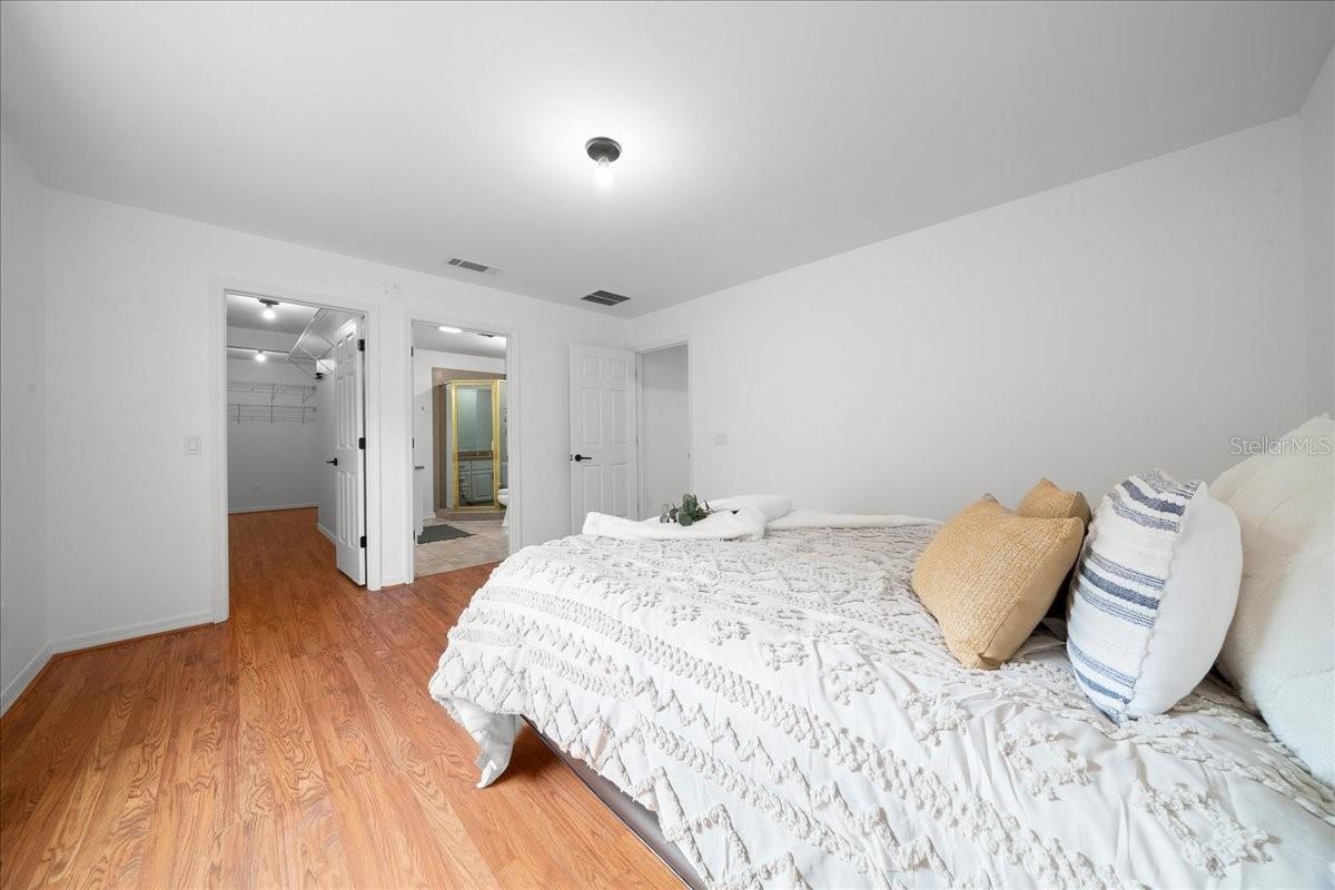 LADY LAKE ORANGE BLOSSOM GARDENS UNIT 08 - Residential