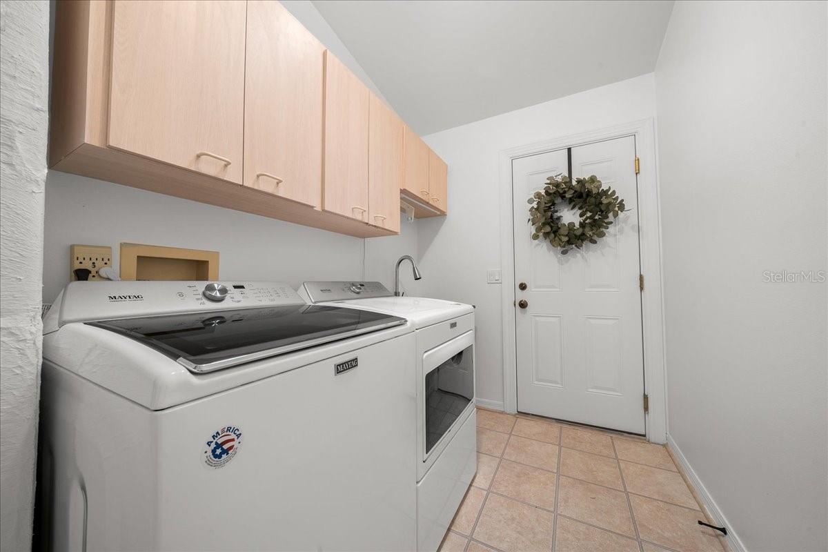 LADY LAKE ORANGE BLOSSOM GARDENS UNIT 08 - Residential