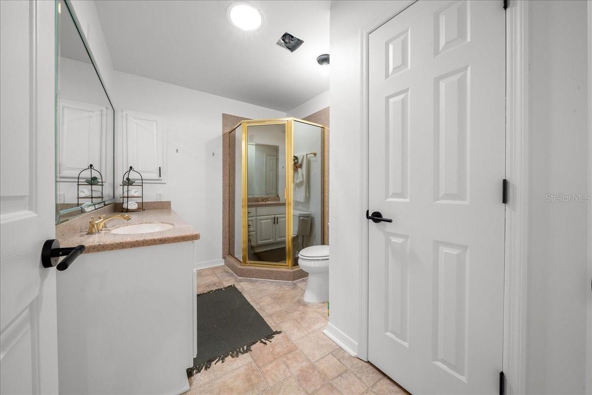 LADY LAKE ORANGE BLOSSOM GARDENS UNIT 08 - Residential