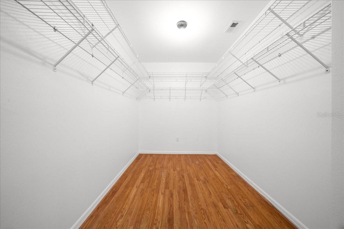 LADY LAKE ORANGE BLOSSOM GARDENS UNIT 08 - Residential