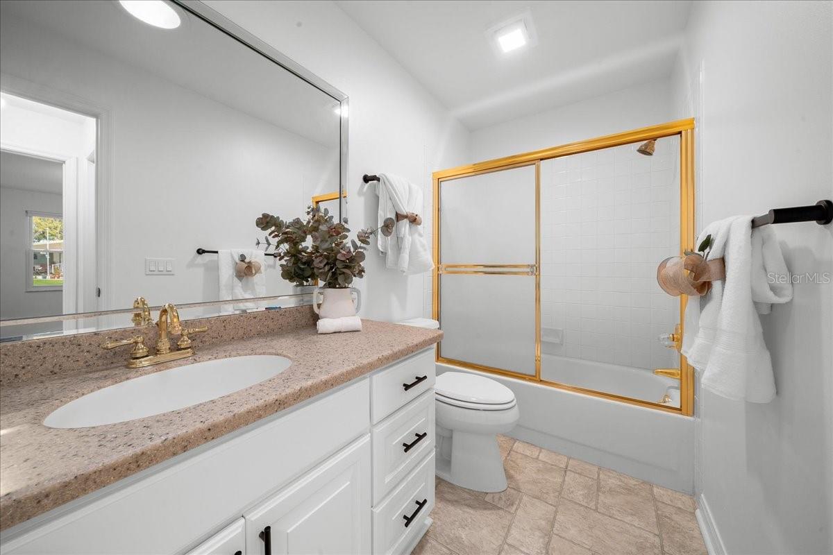 LADY LAKE ORANGE BLOSSOM GARDENS UNIT 08 - Residential