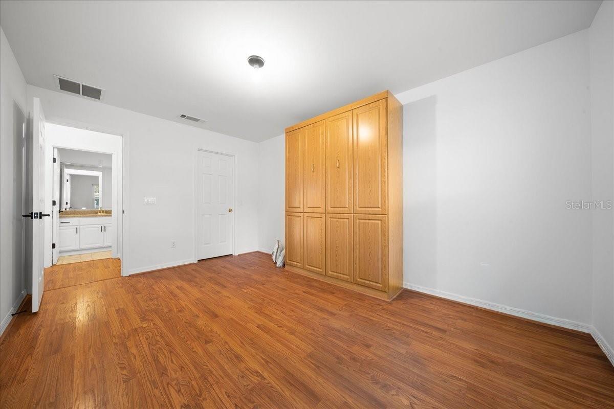 LADY LAKE ORANGE BLOSSOM GARDENS UNIT 08 - Residential