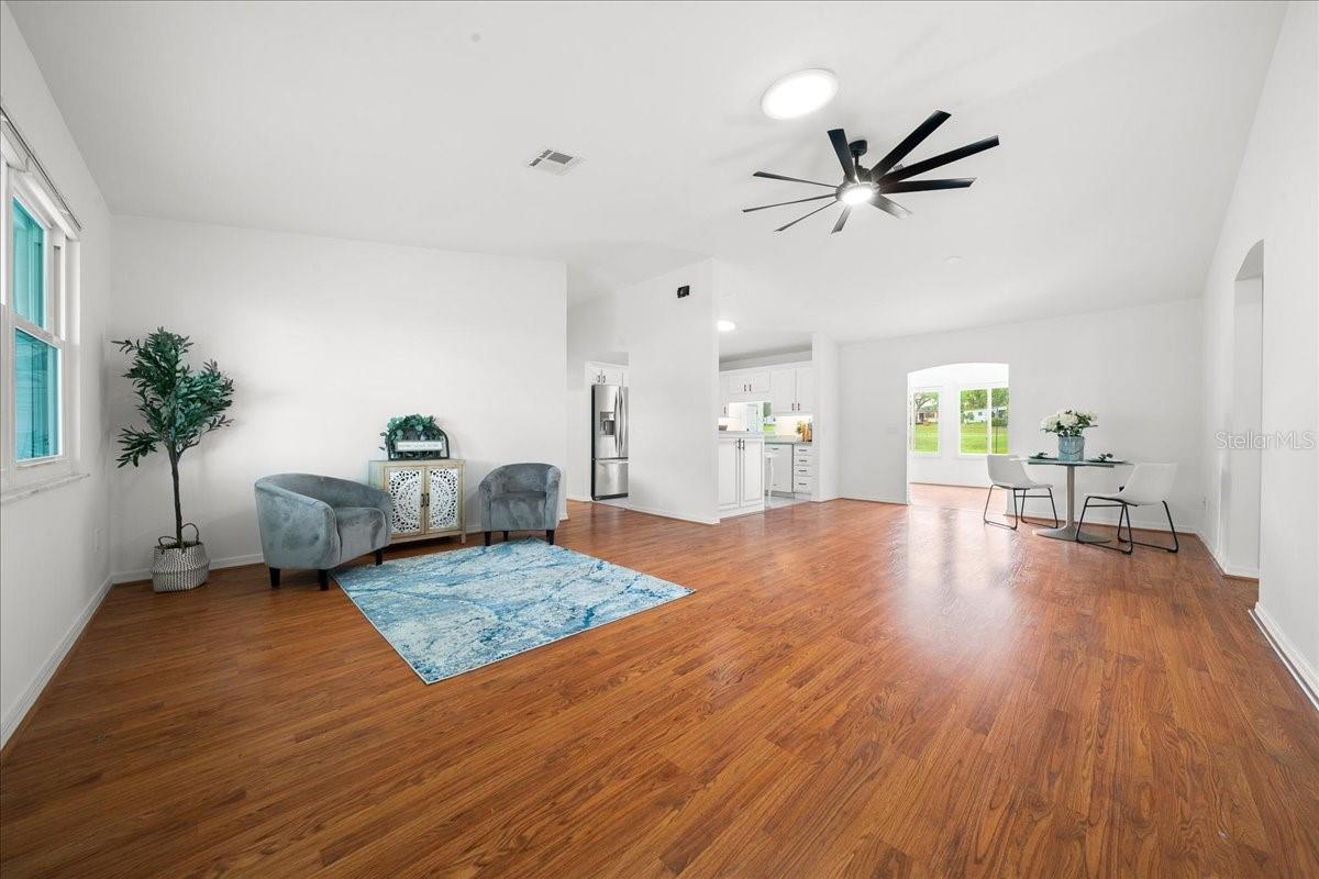 LADY LAKE ORANGE BLOSSOM GARDENS UNIT 08 - Residential